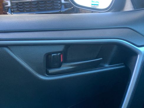 Used 2022 Toyota RAV4 LE image 25