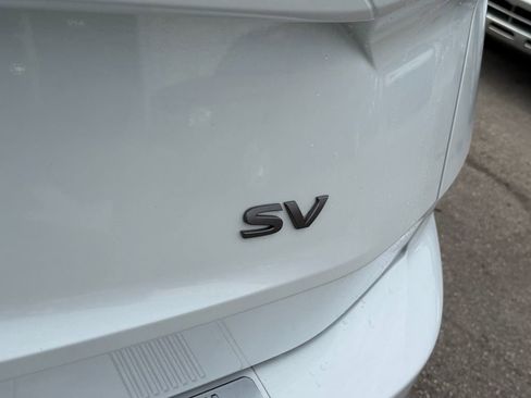 Certified 2024 Nissan Rogue SV FWD image 15