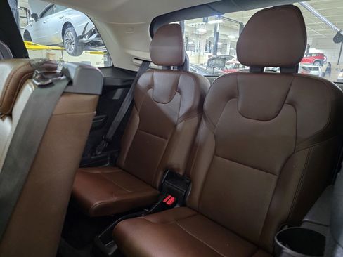 Used 2019 Volvo XC90 T6 Momentum w/ Advanced Package image 12