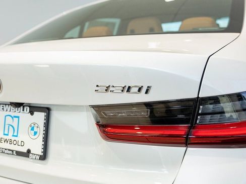 New 2026 BMW 330i xDrive Sedan w/ Convenience Package AWD/4WD image 10