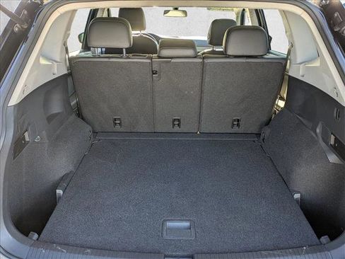 Used 2019 Volkswagen Tiguan SE image 6