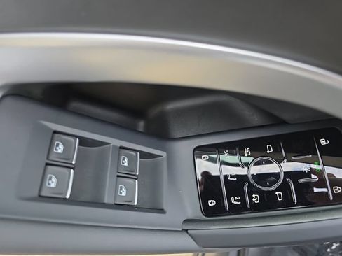 Used 2025 Audi Q5 Premium w/ Convenience Package AWD/4WD image 30