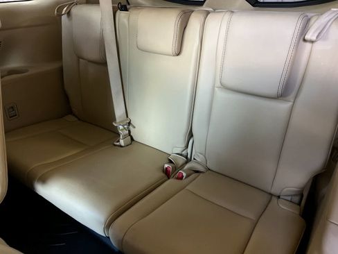 Used 2015 Toyota Highlander Limited FWD image 16
