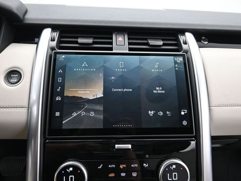 New 2026 Land Rover Discovery S AWD/4WD image 25