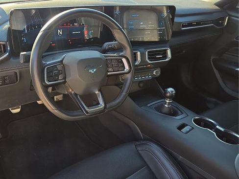 Used 2025 Ford Mustang GT Premium image 16
