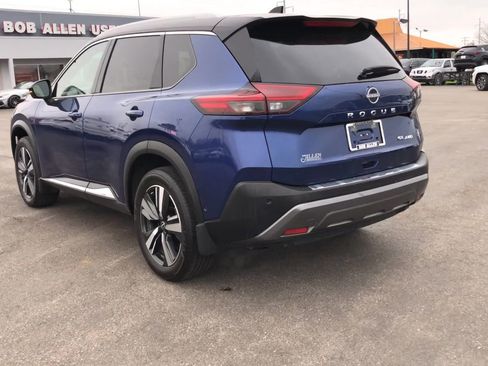 Used 2023 Nissan Rogue SL w/ SL Premium Package image 6