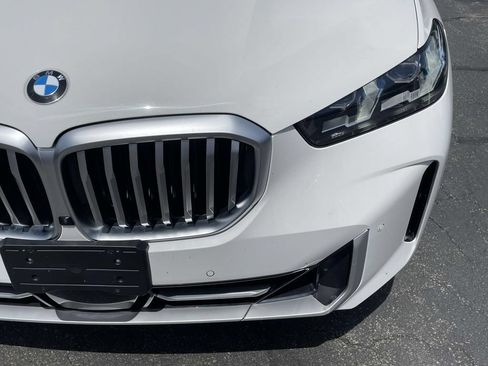 Used 2024 BMW X5 xDrive40i w/ Premium Package AWD/4WD image 7