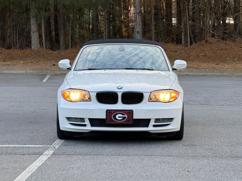 Used 2011 BMW 128i Convertible image 4