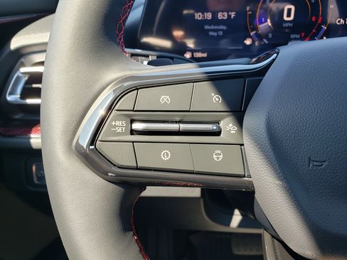New 2026 Chevrolet Traverse RS w/ LPO, Floor Liner Package FWD image 18