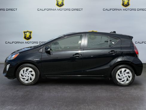 Used 2016 Toyota Prius C Two image 2
