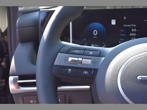 New 2025 Hyundai Tucson Limited image 19