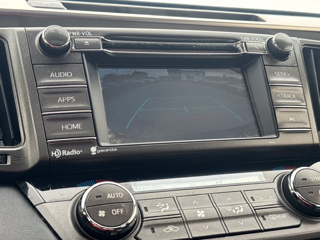 Used 2015 Toyota RAV4 XLE AWD/4WD image 23