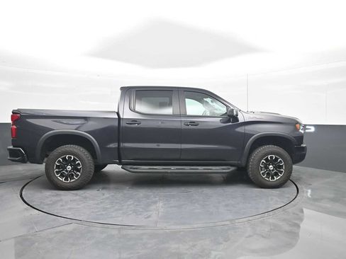 Used 2022 Chevrolet Silverado 1500 ZR2 w/ Technology Package AWD/4WD image 9