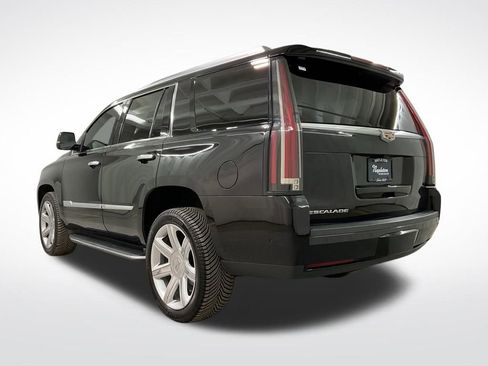 Used 2019 Cadillac Escalade Luxury AWD/4WD image 2