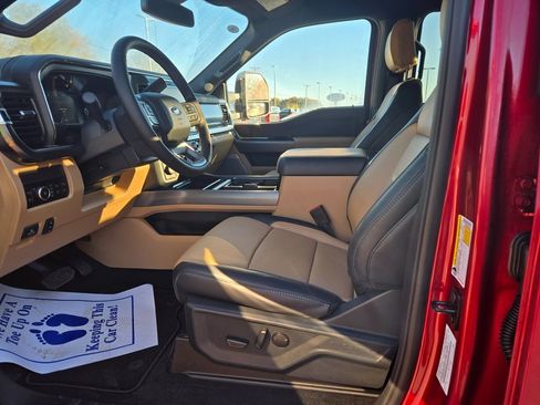 New 2026 Ford F250 Lariat w/ Black Appearance Package image 7