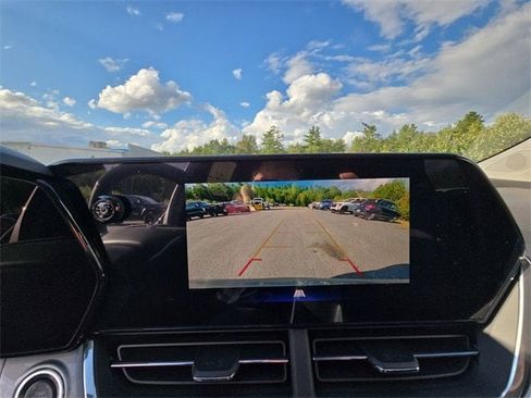 New 2025 Chevrolet Trax LT w/ Driver Confidence Package image 15