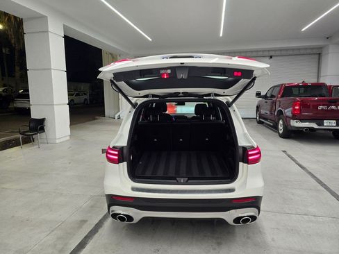 Used 2025 Mercedes-Benz GLB 35 AMG 4MATIC image 37