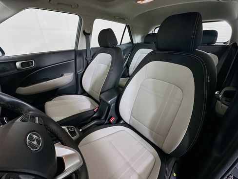 Used 2023 Toyota Camry LE image 13