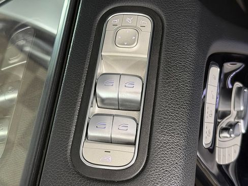 Used 2021 Mercedes-Benz G 63 AMG 4MATIC w/ Seat Comfort Package image 38