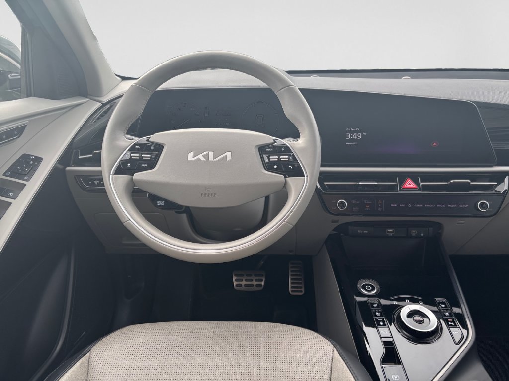 Used 2023 Kia Niro Wave w/ Wave Preserve Package FWD image 23