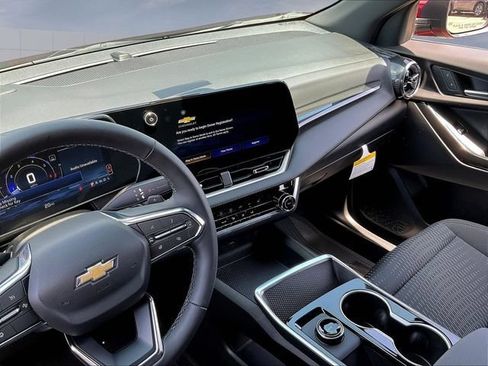 New 2026 Chevrolet Equinox LT w/ Safety and Technology Package FWD image 6