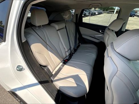 Used 2025 Acura RDX w/ Technology Package image 15