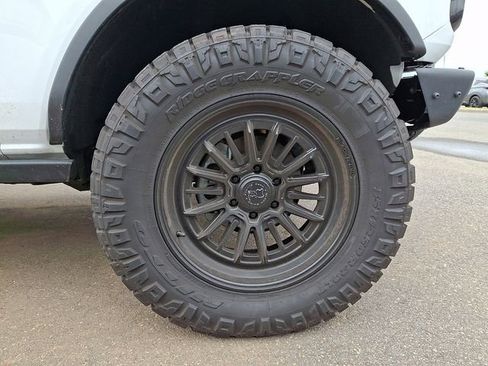 Used 2024 Ford Bronco Outer Banks w/ Sasquatch Package AWD/4WD image 7