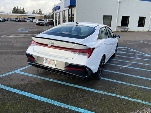New 2026 Hyundai Elantra SEL Sport Premium image 5