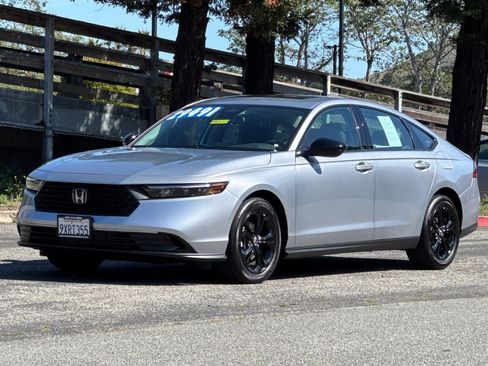 Used 2025 Honda Accord SE image 9