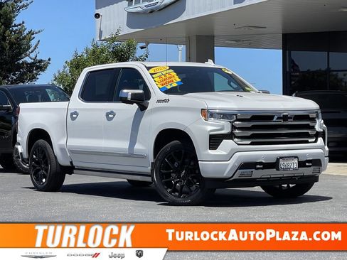 Used 2023 Chevrolet Silverado 1500 High Country w/ High Country Premium Package AWD/4WD image 1