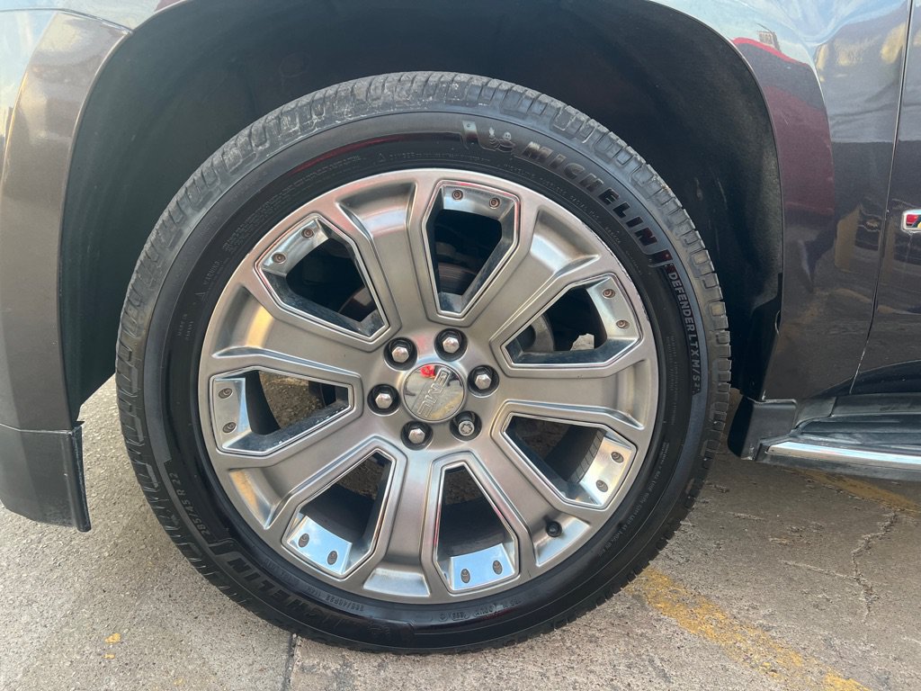Used 2016 GMC Yukon Denali RWD image 21