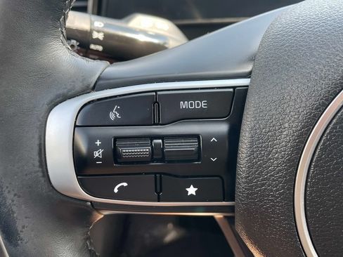 Used 2025 Kia Sportage EX FWD image 22