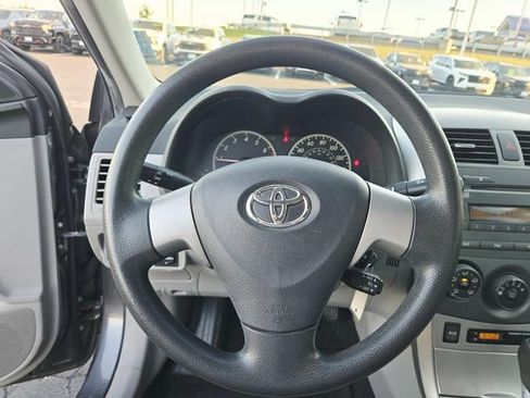 Used 2011 Toyota Corolla LE FWD image 14