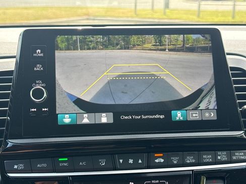 New 2026 Honda Odyssey Touring image 22