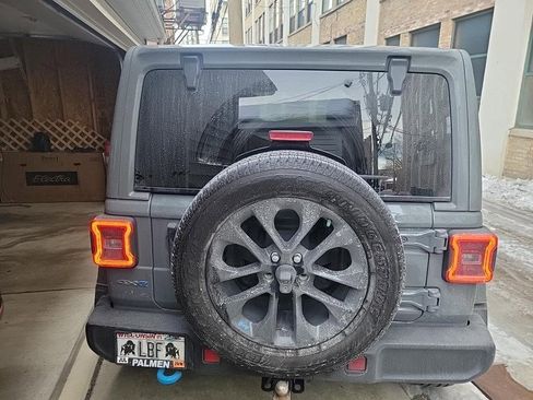 Used 2022 Jeep Wrangler Unlimited Sahara w/ Cold Weather Group image 6