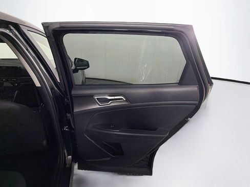 Used 2026 Kia Sportage LX FWD image 29