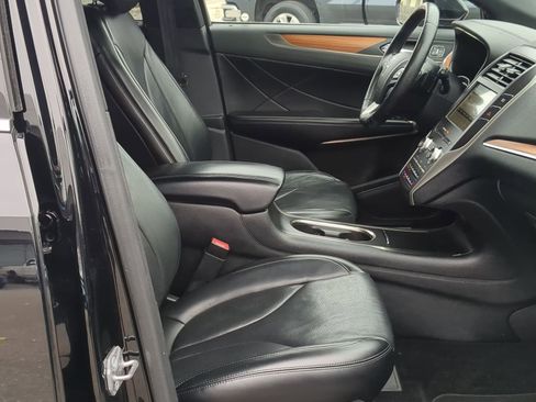 Used 2018 Lincoln MKC Reserve w/ Lincoln MKC Climate Package image 27