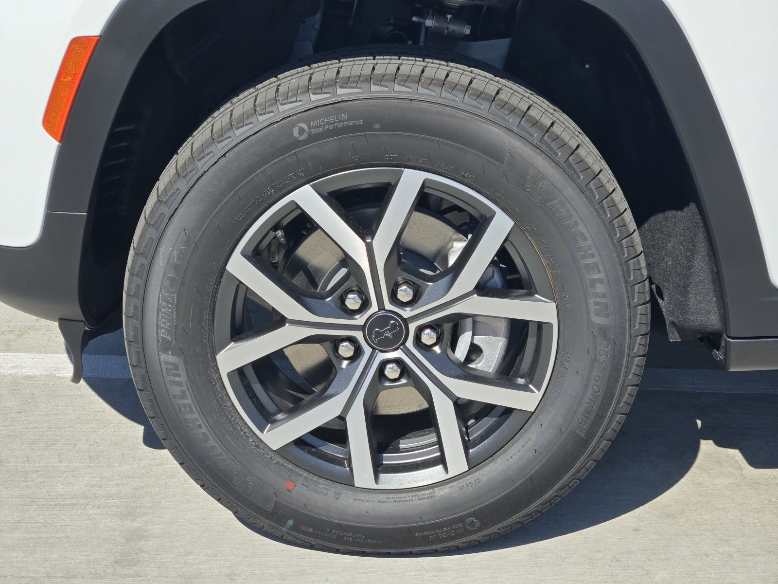 New 2027 Jeep Grand Cherokee Laredo X RWD image 11