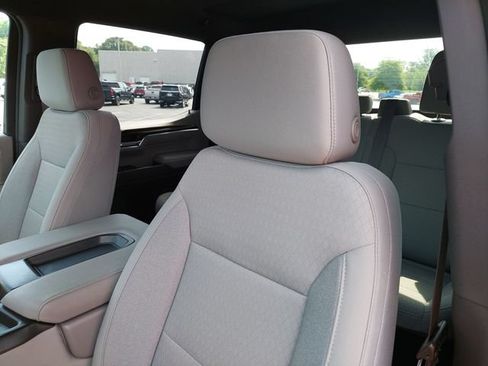 Used 2023 Chevrolet Silverado 1500 LT AWD/4WD image 6