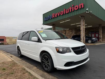Used 2017 Dodge Grand Caravan SE
