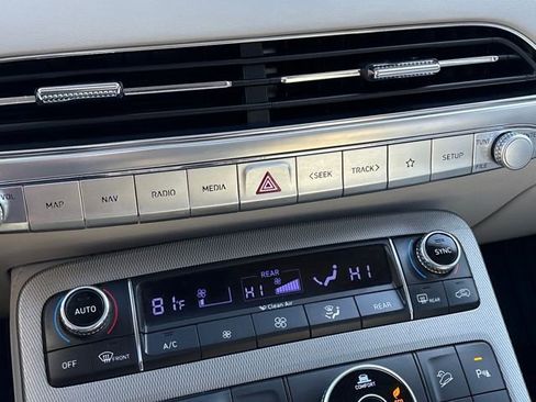 Used 2022 Hyundai Palisade Limited w/ Cargo Package image 17