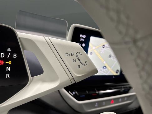 Used 2023 Volkswagen ID.4 Pro S Plus image 22