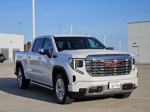 Used 2023 GMC Sierra 1500 Denali w/ Technology Package image 2