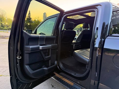 Used 2018 Ford F150 XLT w/ Equipment Group 302A Luxury AWD/4WD image 39