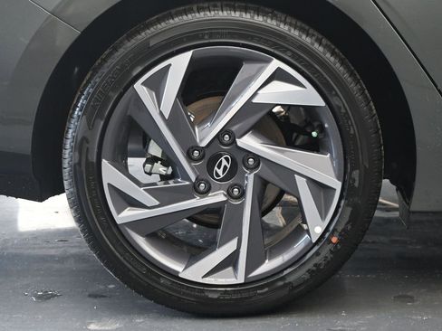 New 2026 Hyundai Elantra Limited image 9