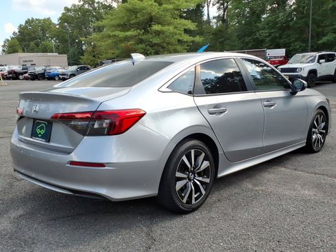 Used 2023 Honda Civic EX image 6