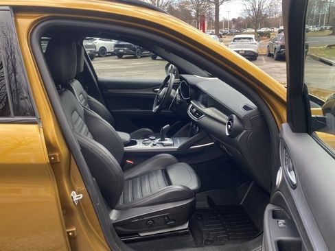 Used 2022 Alfa Romeo Stelvio Veloce image 39