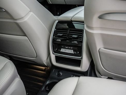 Used 2023 BMW X7 M60i w/ Executive Package AWD/4WD image 33