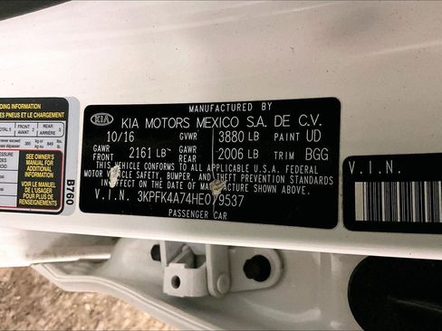 Used 2017 Kia Forte LX image 32