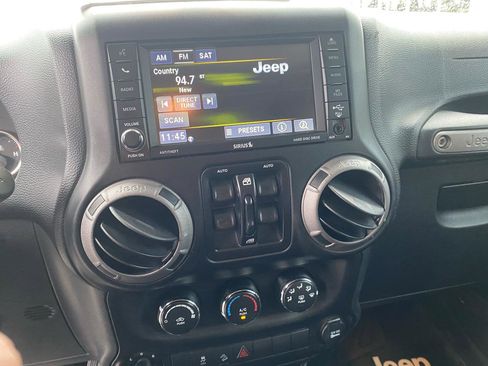 Used 2016 Jeep Wrangler Unlimited Sport AWD/4WD image 8